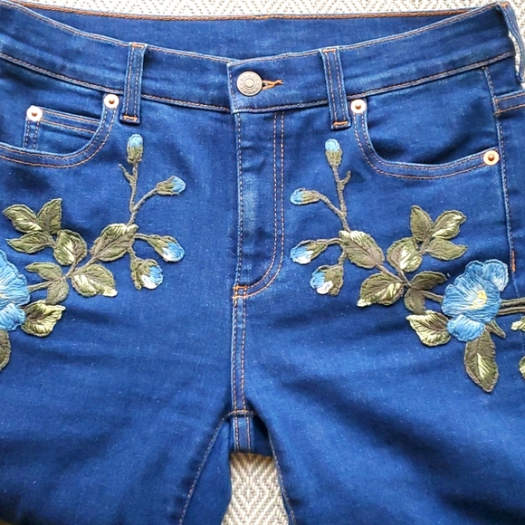 GUCCI EMBROIDERED JEANS(EUC) - Picture 7 of 7